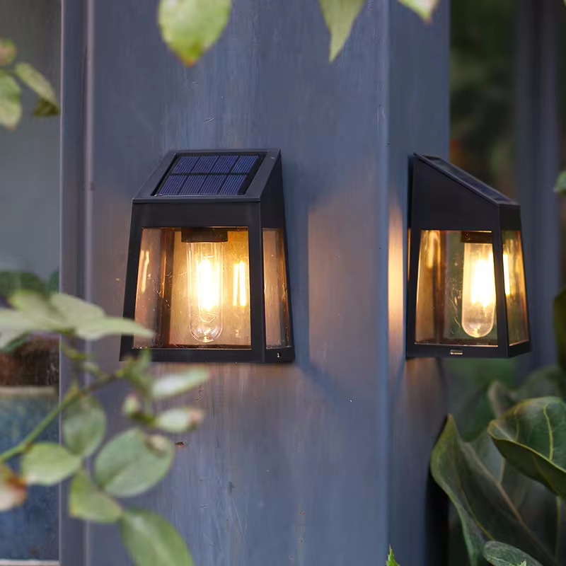 Lampa ścienna na energię słone – Outdoor Lighting Driveway recenzja i cena