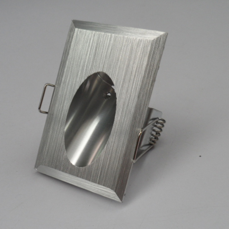 Aluminiowe nowoczesne oświetle – Wired Pathway Light recenzja i cena